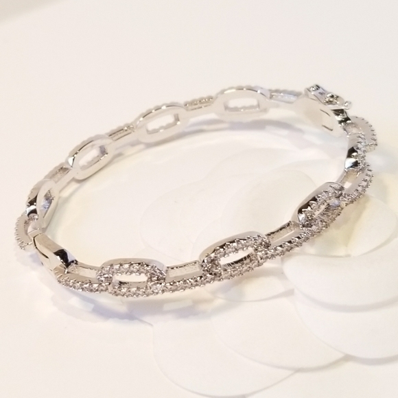 GOLD DIPPED CZ PAVE CLOVER ROW HINGE BANGLE BRACELET
